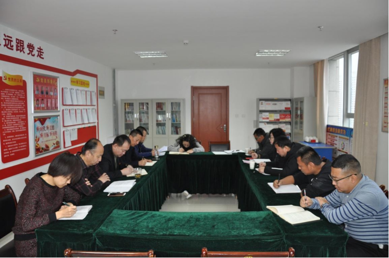 銘記&ldquo;生命線&rdquo;、分清&ldquo;是非線&rdquo; 修筑&ldquo;防腐線&rdquo;、不踩&ldquo;高壓線&rdquo;